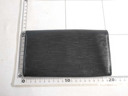 LOUIS VUITTON Epi Vuitton Epi Portefeuille Sara Martier Engraved Long Wallet Black Wallet