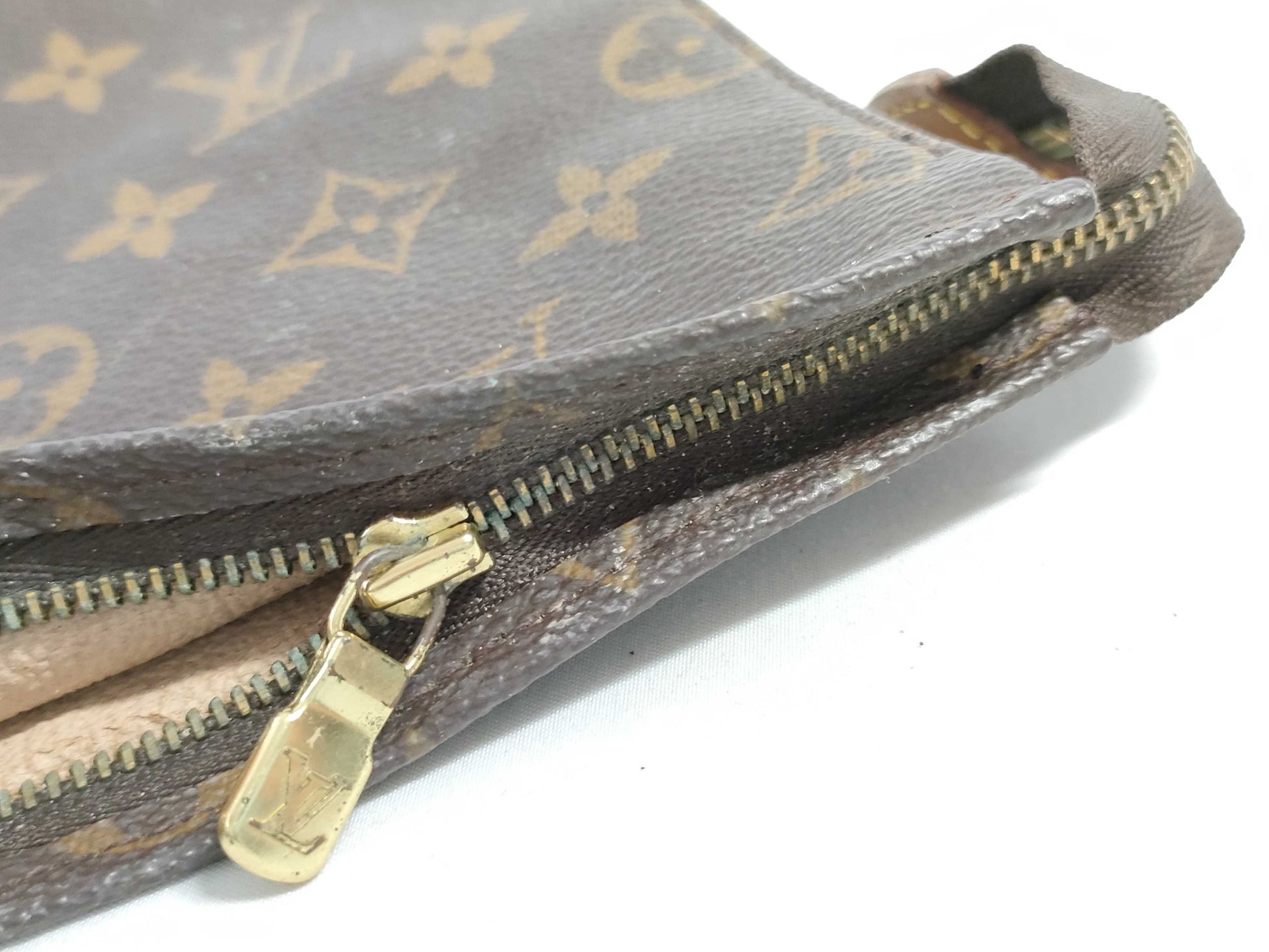 LOUIS VUITTON Monogram Vuitton Monogram Posh Toilette Second Bag