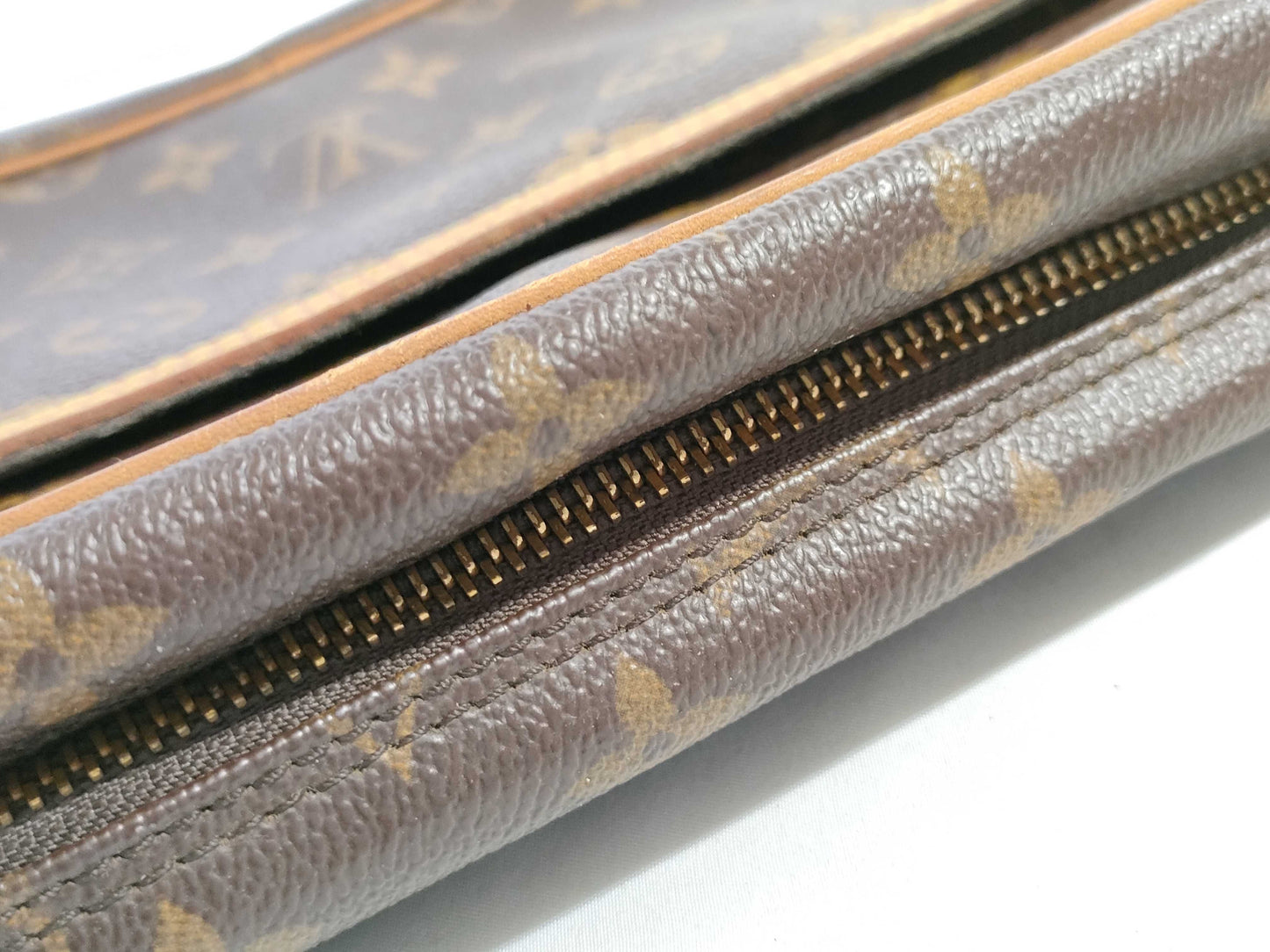 LOUIS VUITTON Monogram Vuitton Monogram Compiegne 28 Second Bag SL0947 Second Bag