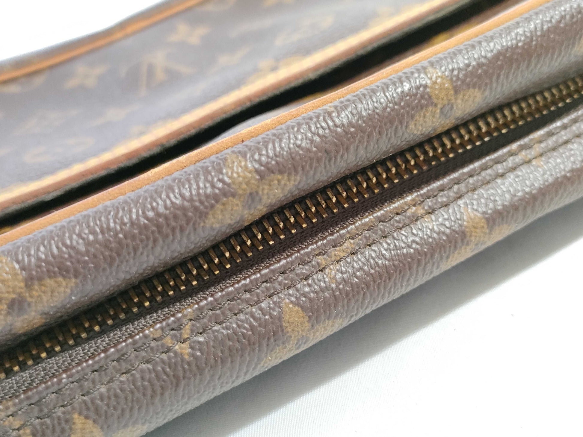 LOUIS VUITTON Monogram Vuitton Monogram Compiegne 28 Second Bag SL0947 Second Bag