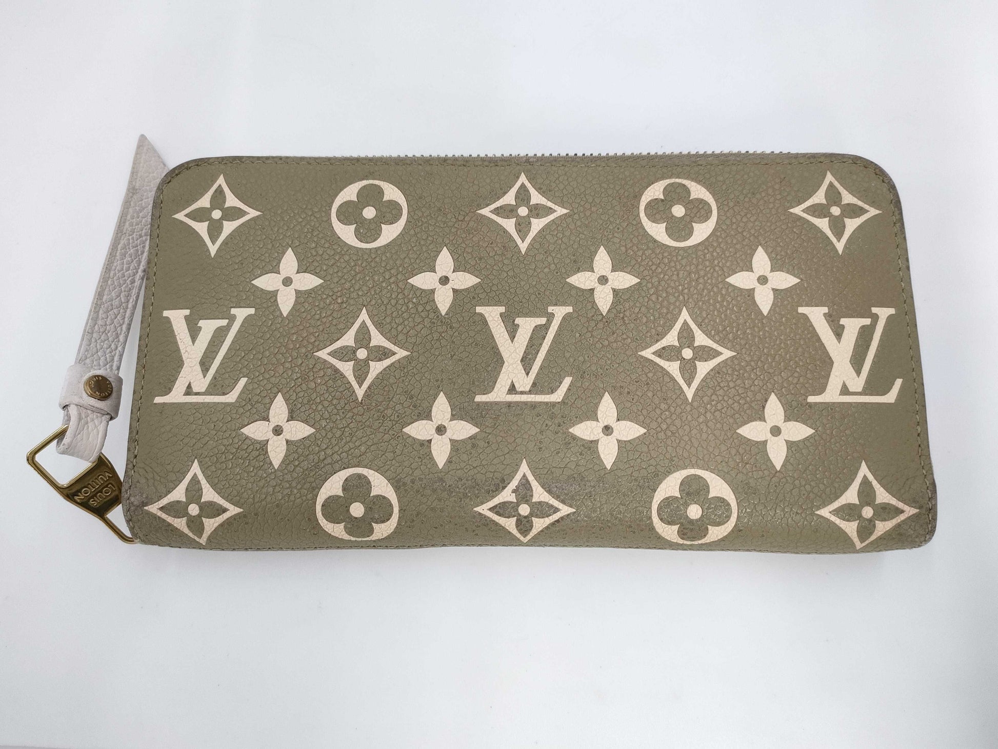 LOUIS VUITTON Louis Vuitton LOUIS VUITTON Zippy Wallet Wallet
