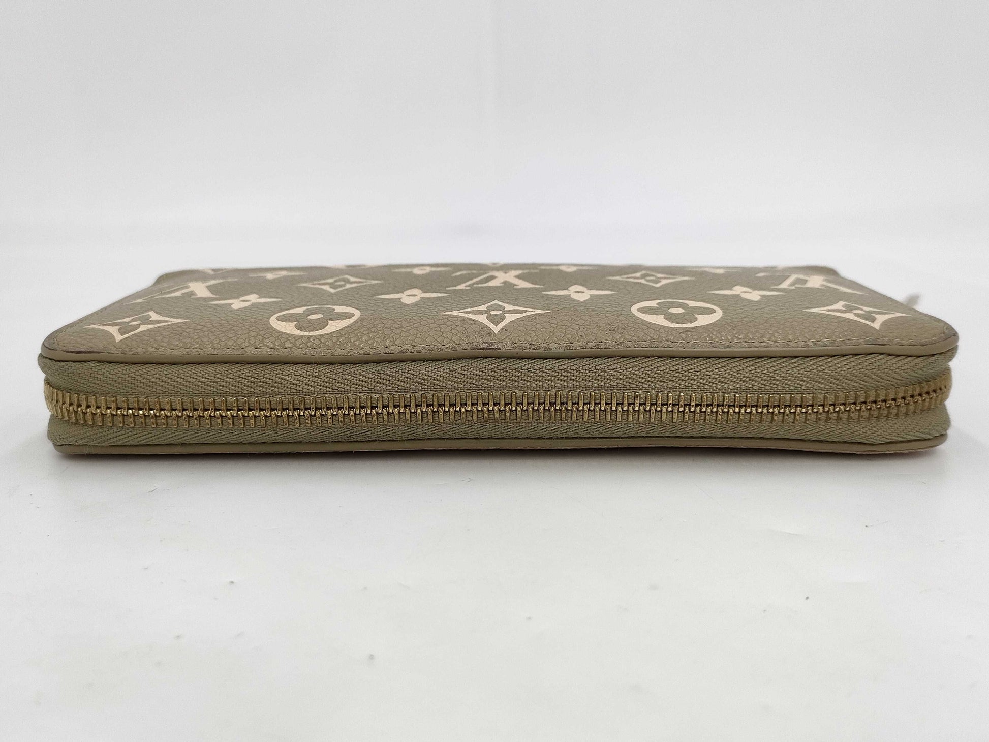 LOUIS VUITTON Louis Vuitton LOUIS VUITTON Zippy Wallet Wallet
