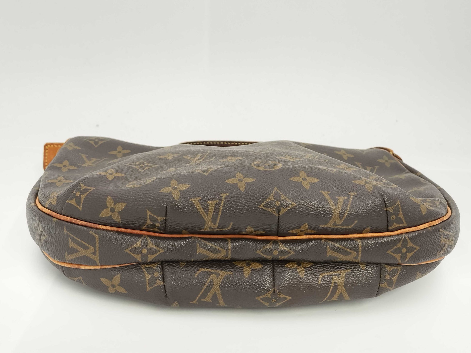 LOUIS VUITTON Croissant MMM51512 Bag