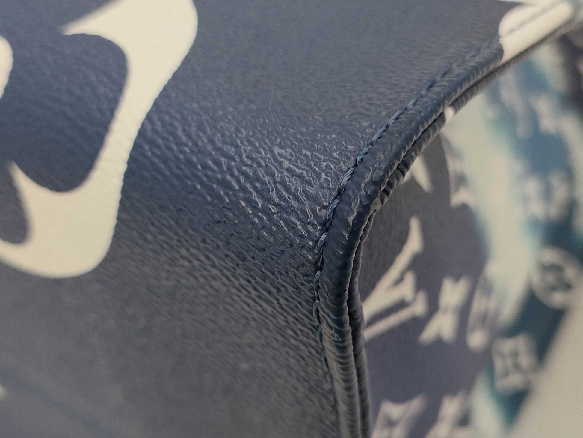 LOUIS VUITTON Monogram On-the-Go Handbag Tote Bag