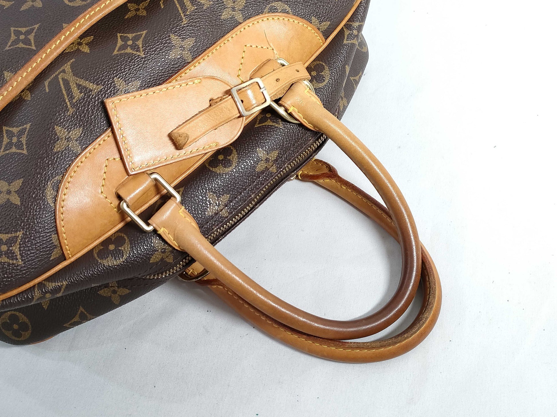 LOUIS VUITTON Monogram Louis Vuitton Monogram Deauville M47270 Serial Blush Boring Vanity Handbag