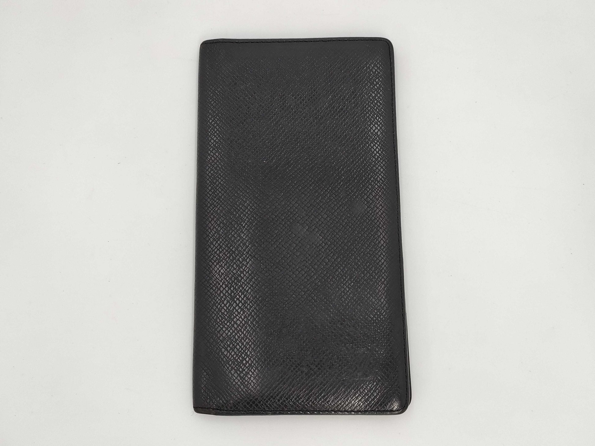 LOUIS VUITTON Louis Vuitton Taiga Wallet Black Wallet