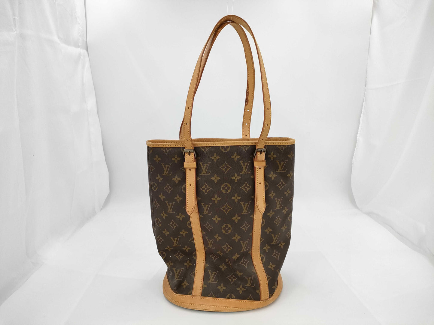 LOUIS VUITTON Bucket Tote Bag