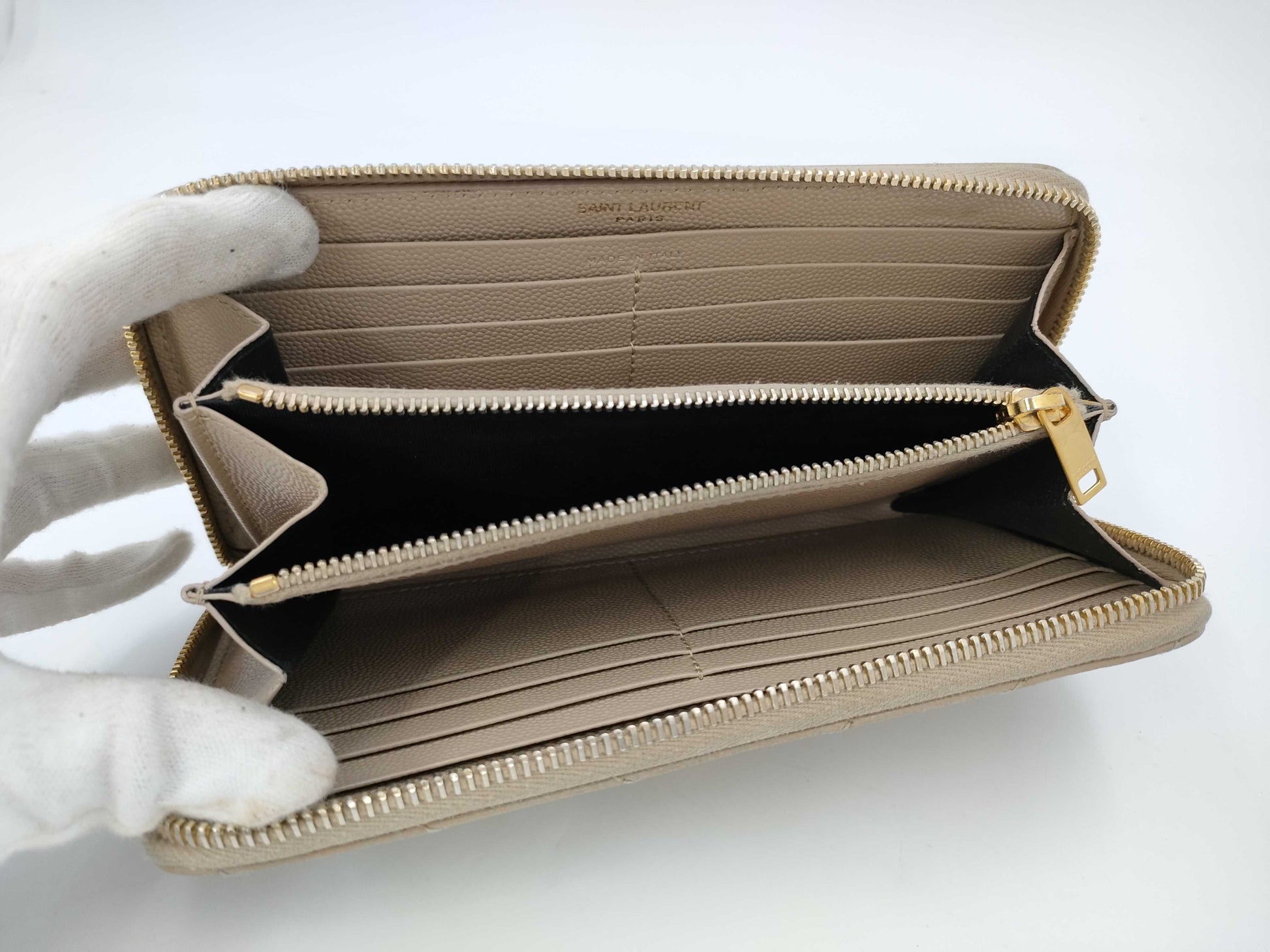 SAINT LAURENT Yves Saint Laurent wallet