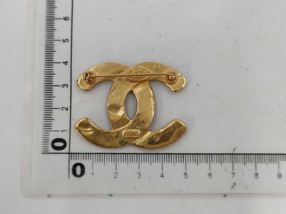CHANEL Mesh Coco Mark Gold BR Brooch