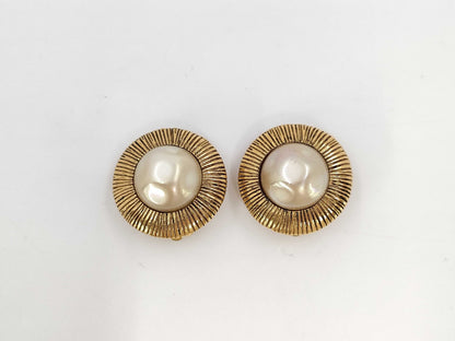 CHANEL Sunbeam Pearl Gold Earrings