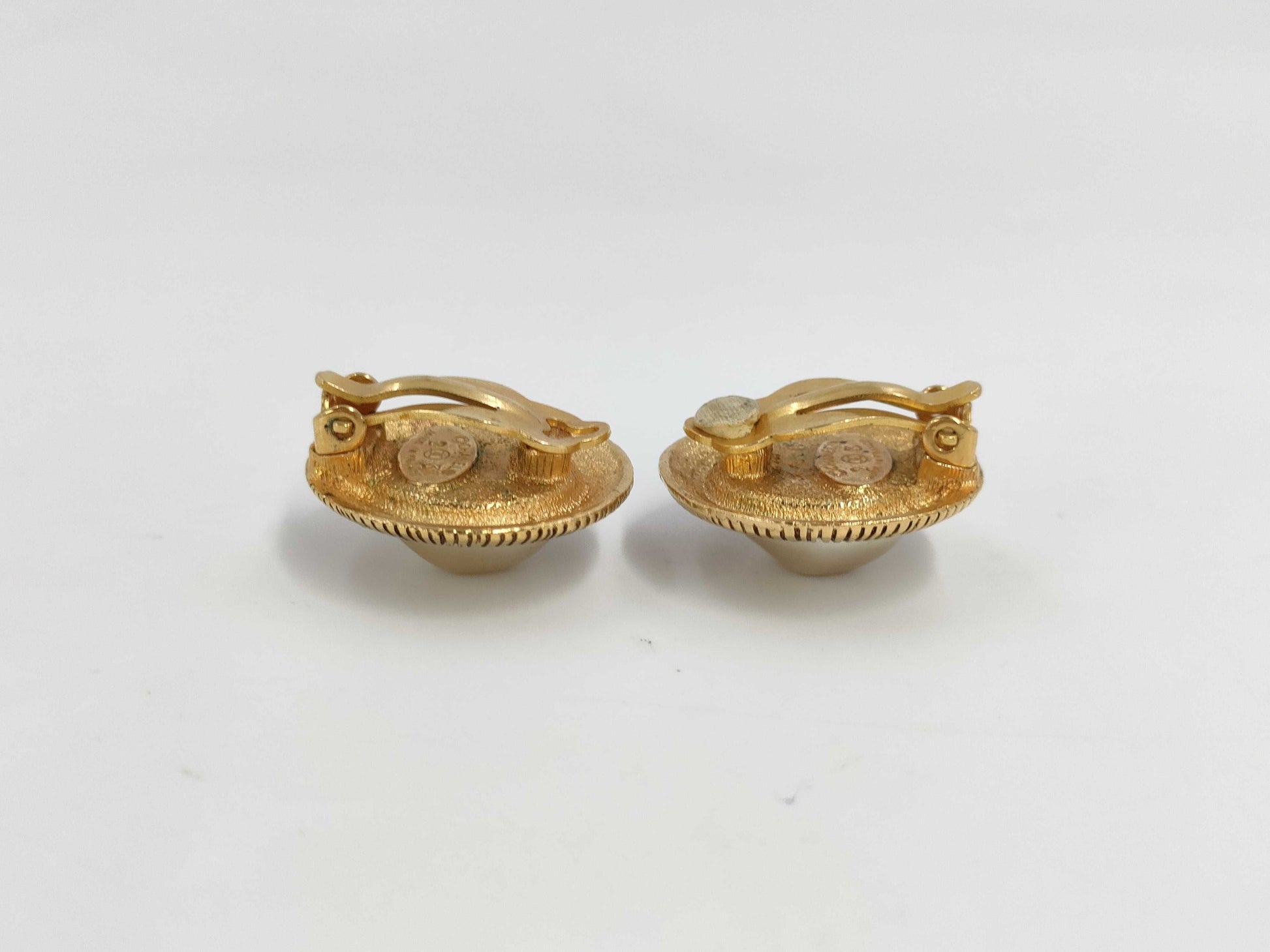 CHANEL Sunbeam Pearl Gold Earrings