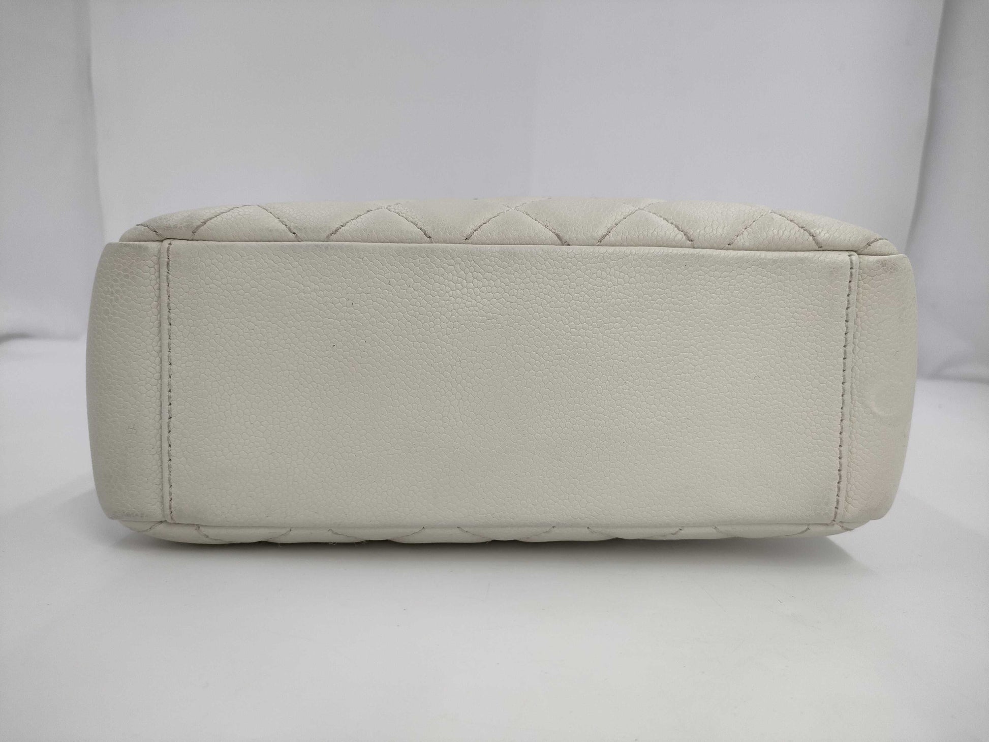 CHANEL Matelasse Caviar Chain Tote Bag White Tote Bag