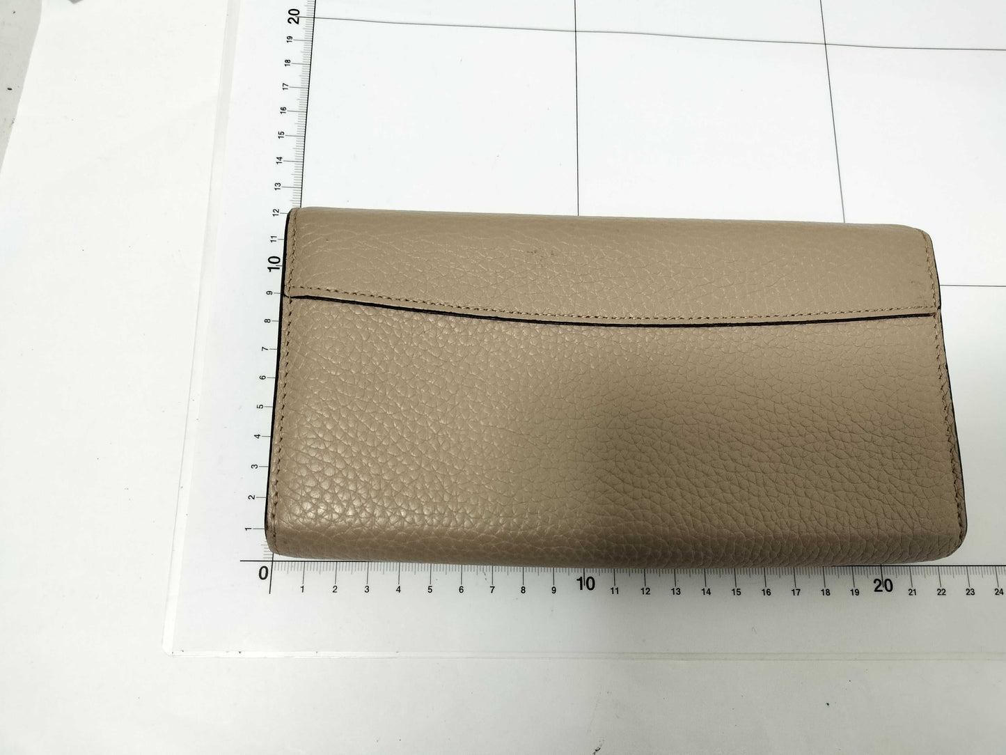 LOUIS VUITTON Capucines Taurillon Long Wallet Wallet