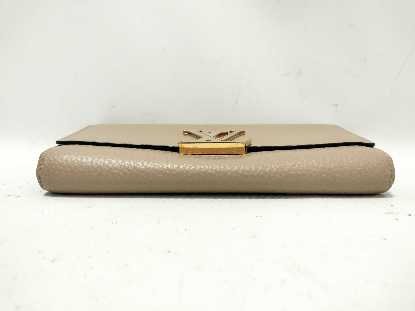 LOUIS VUITTON Capucines Taurillon Long Wallet Wallet
