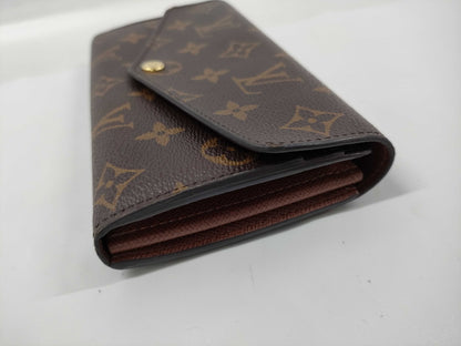 LOUIS VUITTON Monogram Sarah Wallet