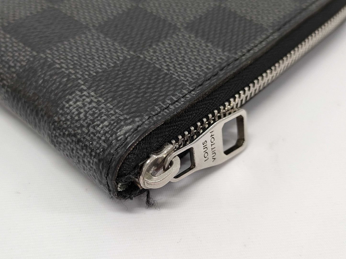 LOUIS VUITTON Damier Zippy Wallet Compact Wallet