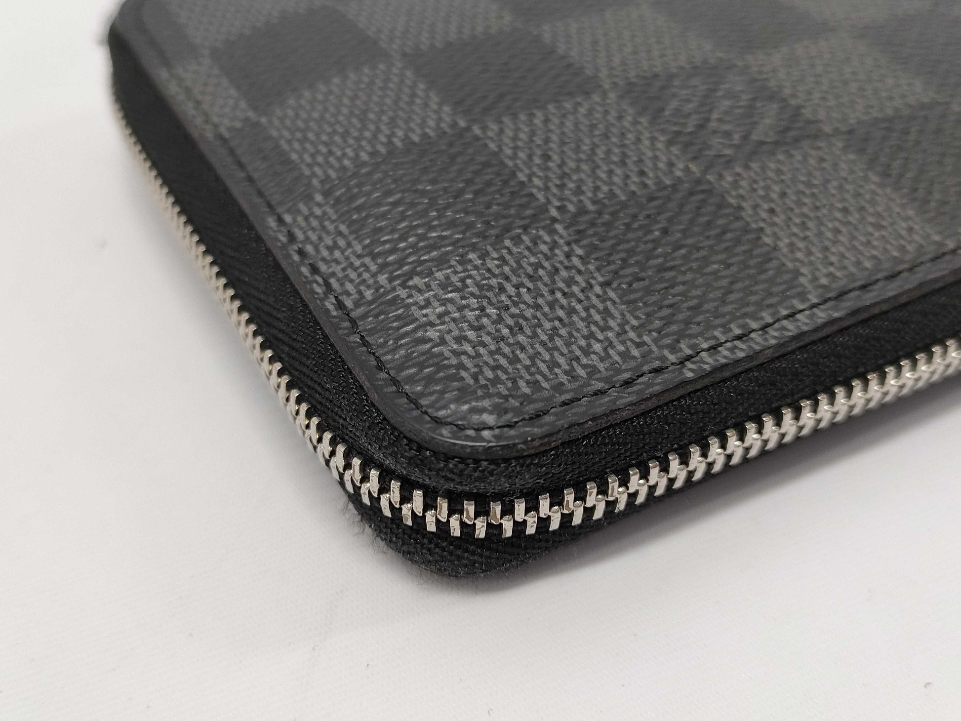 LOUIS VUITTON Damier Zippy Wallet Compact Wallet