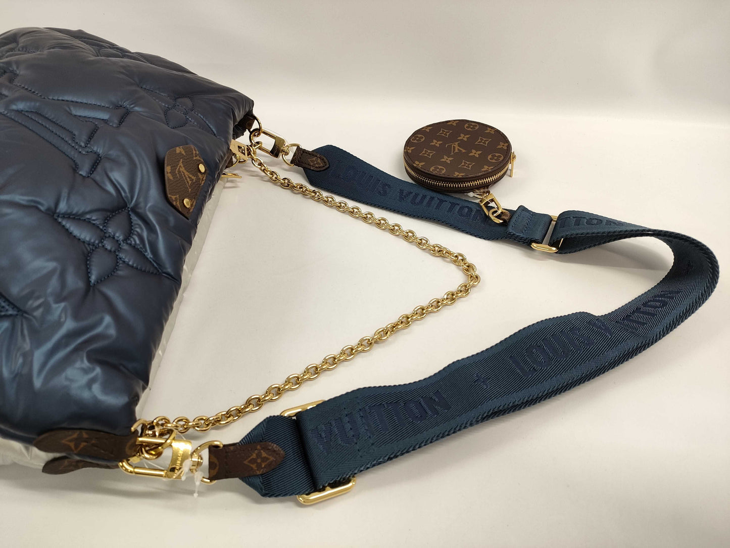 LOUIS VUITTON Maxi Multi Pochette Accessoires M21057 Shoulder Bag