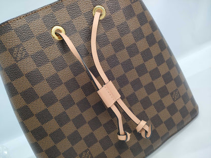 LOUIS VUITTON Damier NeoNoe Handbag