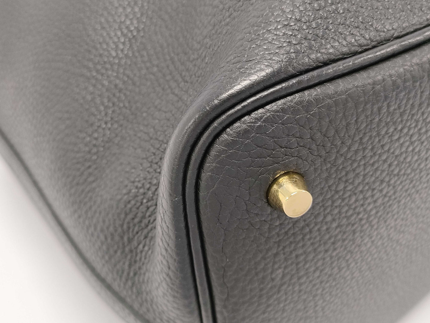 HERMES Picotin Lock 22 Black Y Stamp Handbag