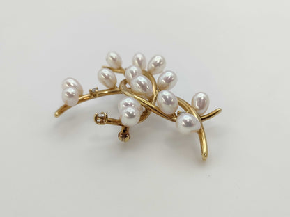 TASAKI Semi-Round Pearl, Diameter 4.4-5.5mm, D0.14ct, 18K Gold, 10.9g, Brooch 