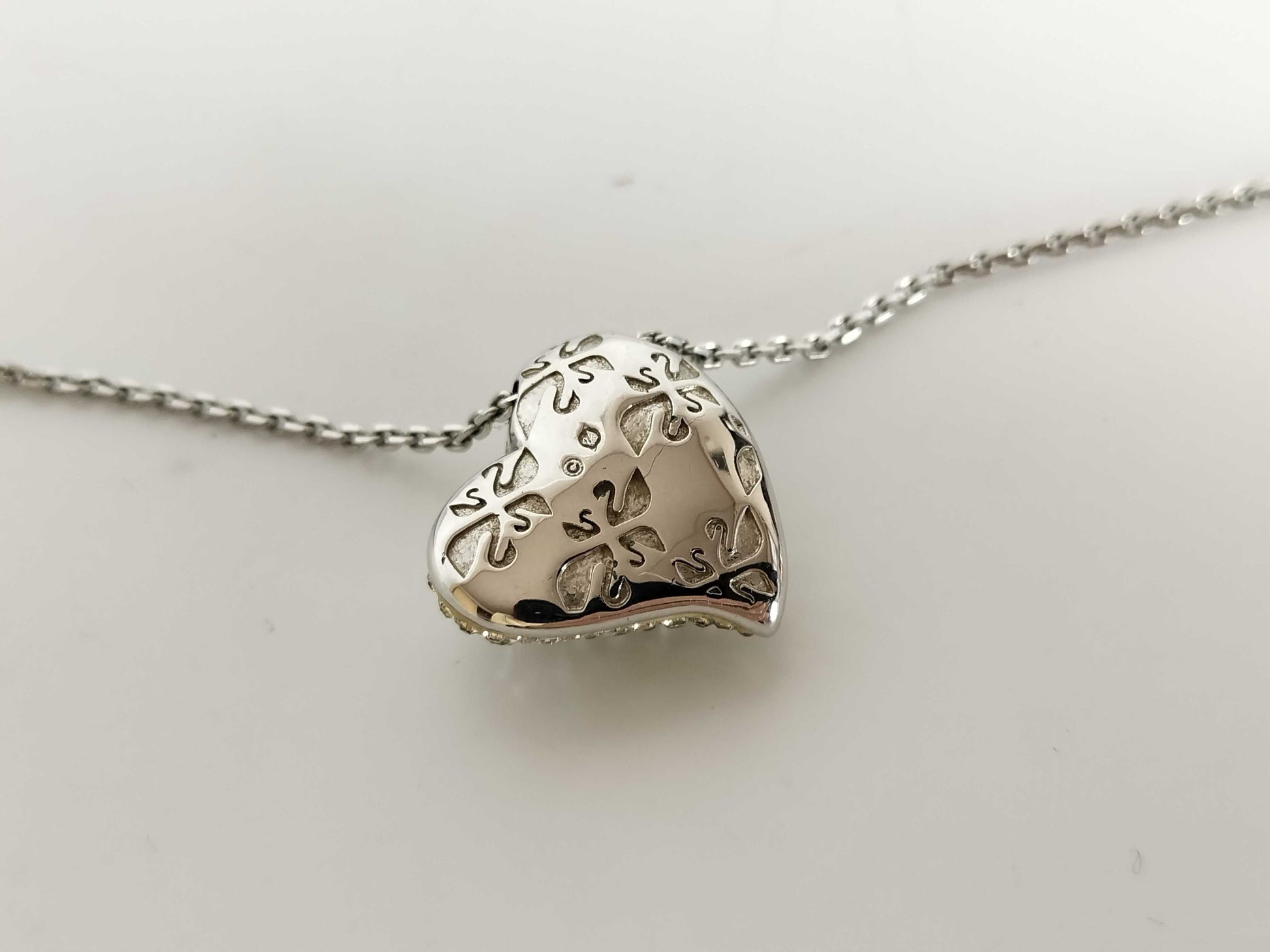 SWAROVSKI Rhinestone Heart Necklace