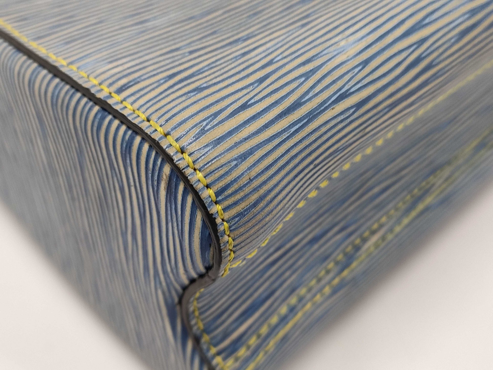 LOUIS VUITTON Twist Shoulder Bag