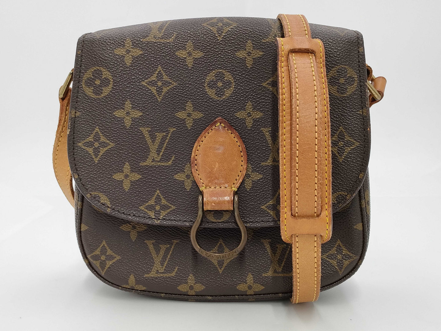 LOUIS VUITTON shoulder bag