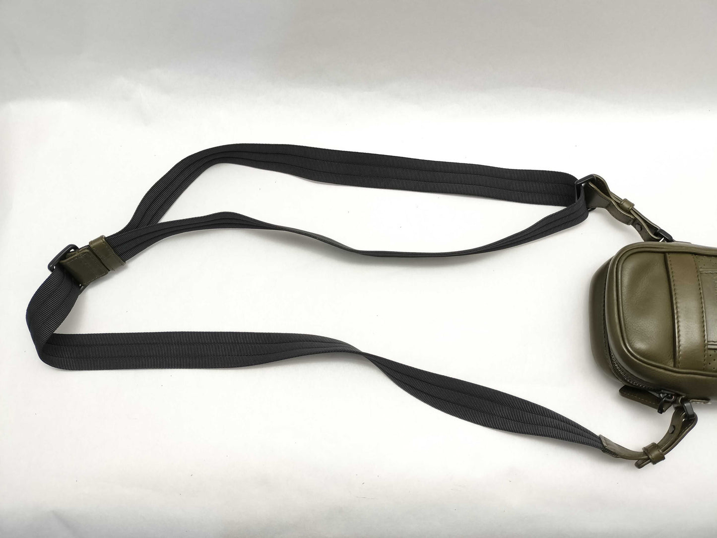 BOTTEGA VENETA Leggero Shoulder Pouch 566214 Leather Khaki Shoulder Bag with Dust Bag