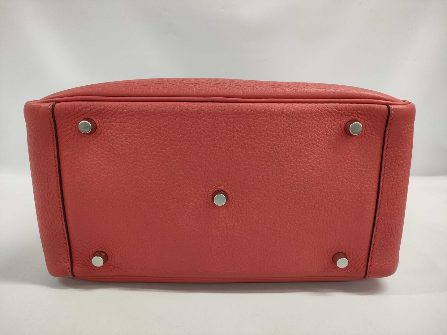 HERMES Lindy 30 Pink Taurillon Bag with O Stamp