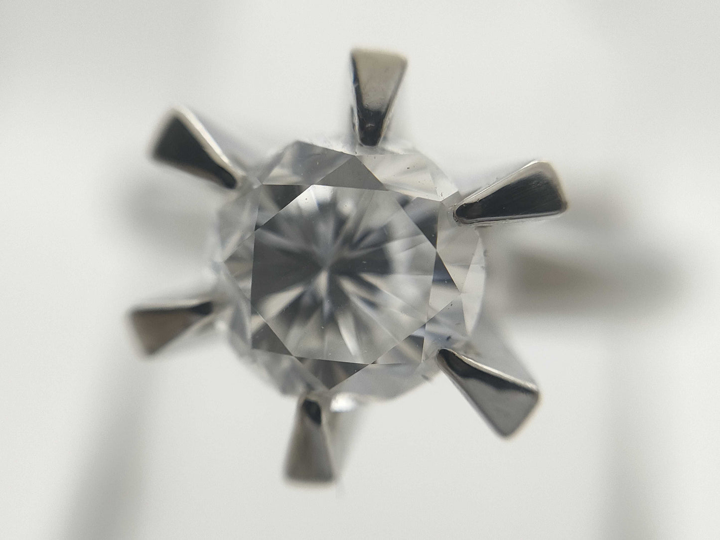 D1.002ct PT900 6.3g Ring 