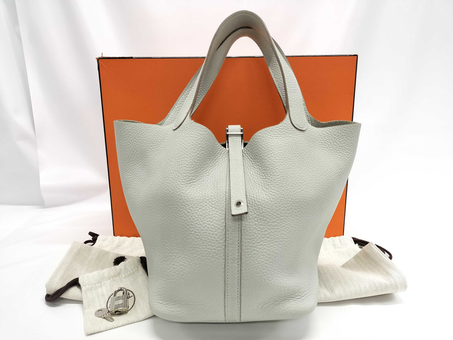 HERMES Picotin Lock MM Taurillon Clemence Handbag