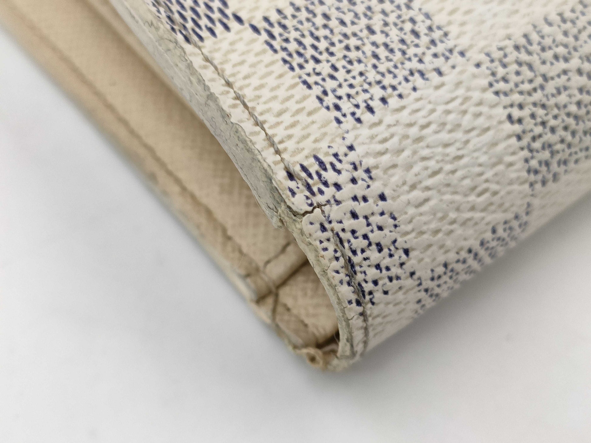 LOUIS VUITTON wallet