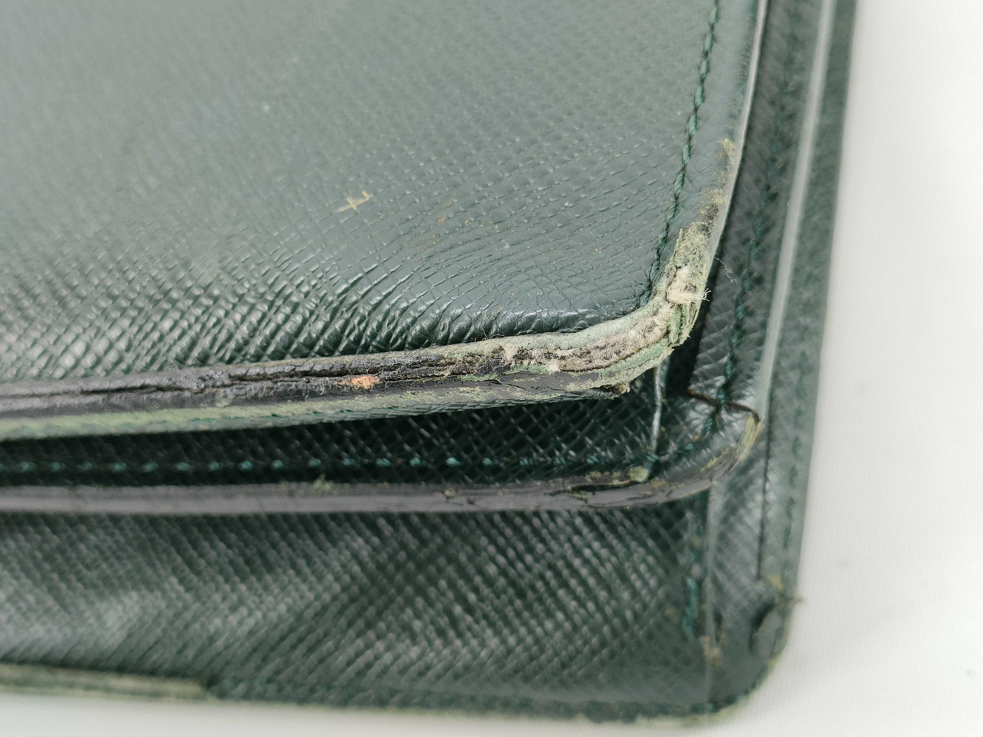 LOUIS VUITTON Vernis Louis Vuitton Business Bag Green Business Bag