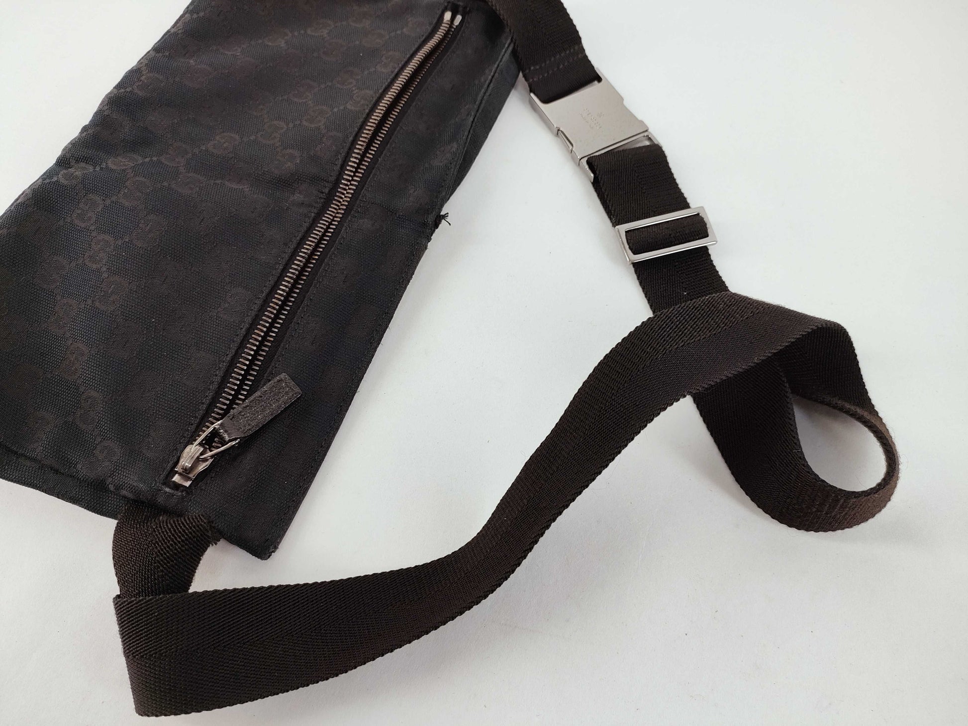 GUCCI GG Canvas Gucci Body Bag Shoulder Bag