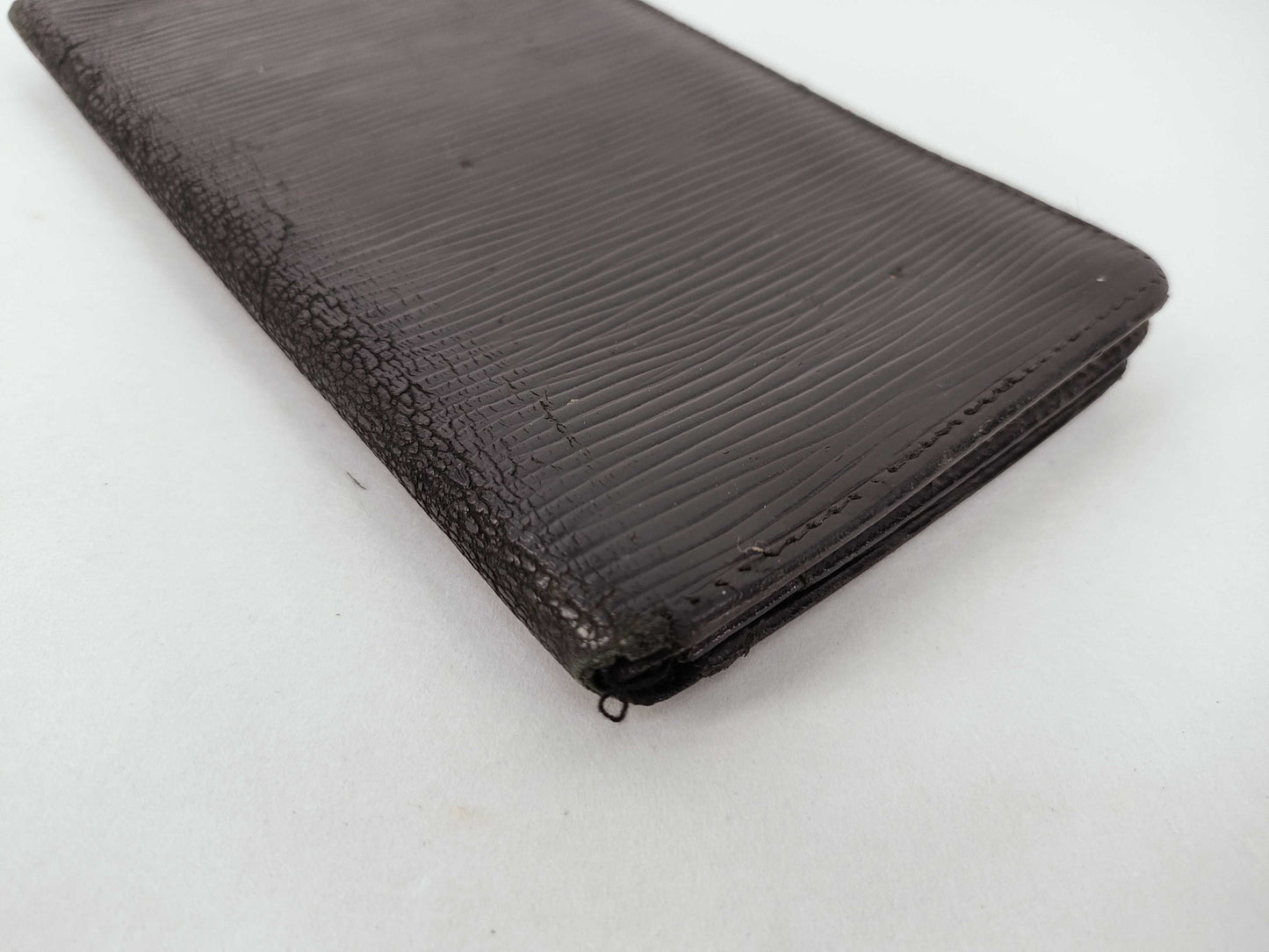 LOUIS VUITTON Epi LV Epi Long Wallet