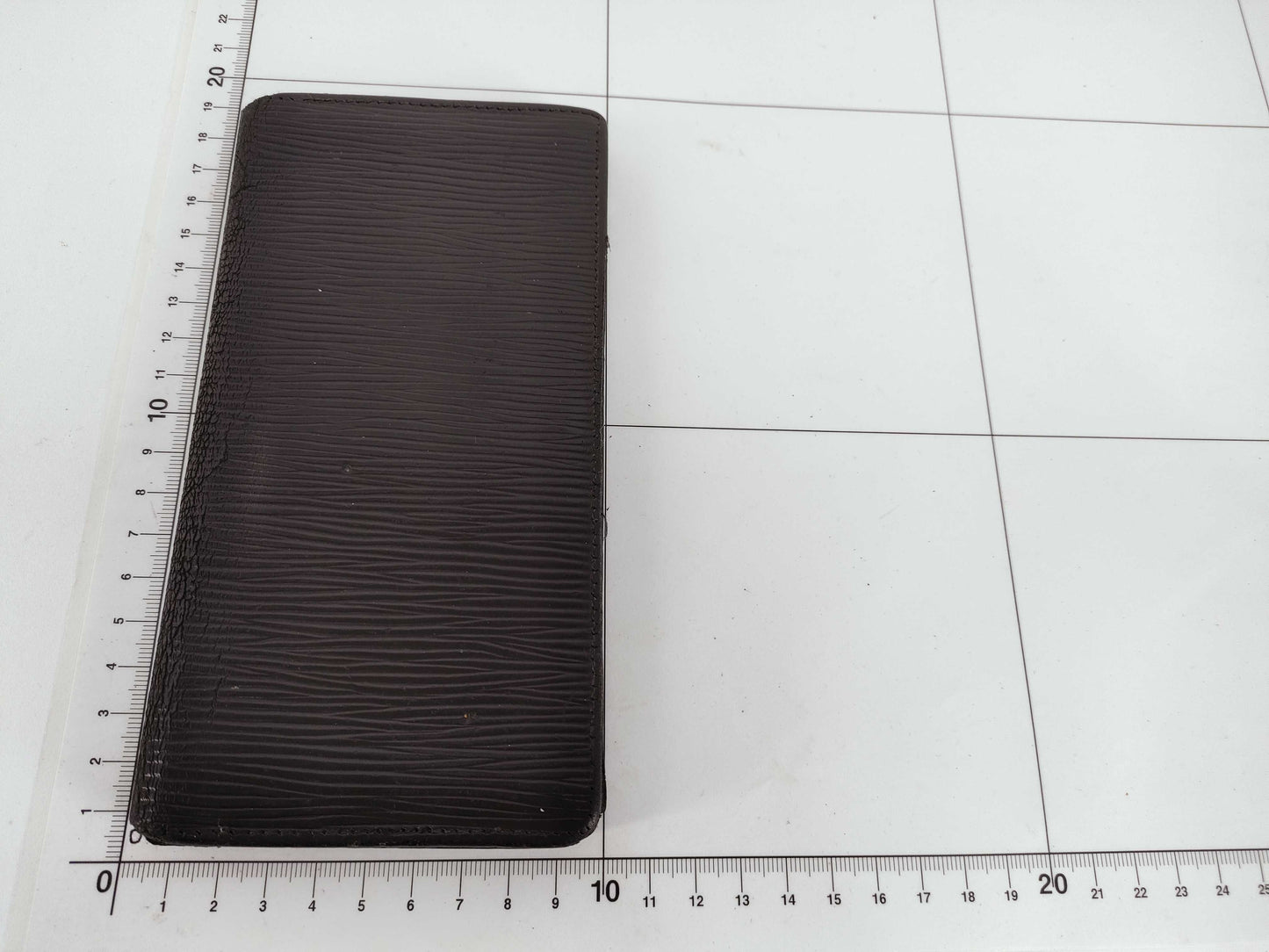 LOUIS VUITTON Epi LV Epi Long Wallet