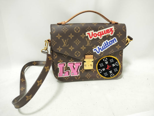 LOUIS VUITTON Monogram LV Patches Pochette Metis MM Monogram M43991 Shoulder Bag
