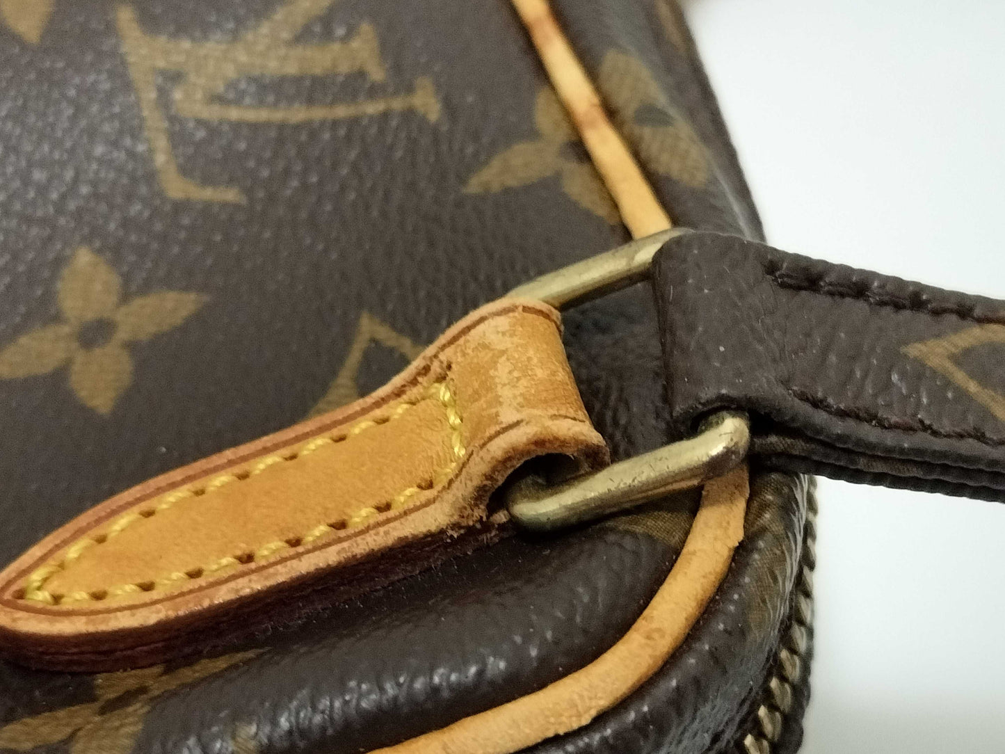 LOUIS VUITTON Monogram Louis Vuitton Pochette Marly Bandouliere Shoulder Bag