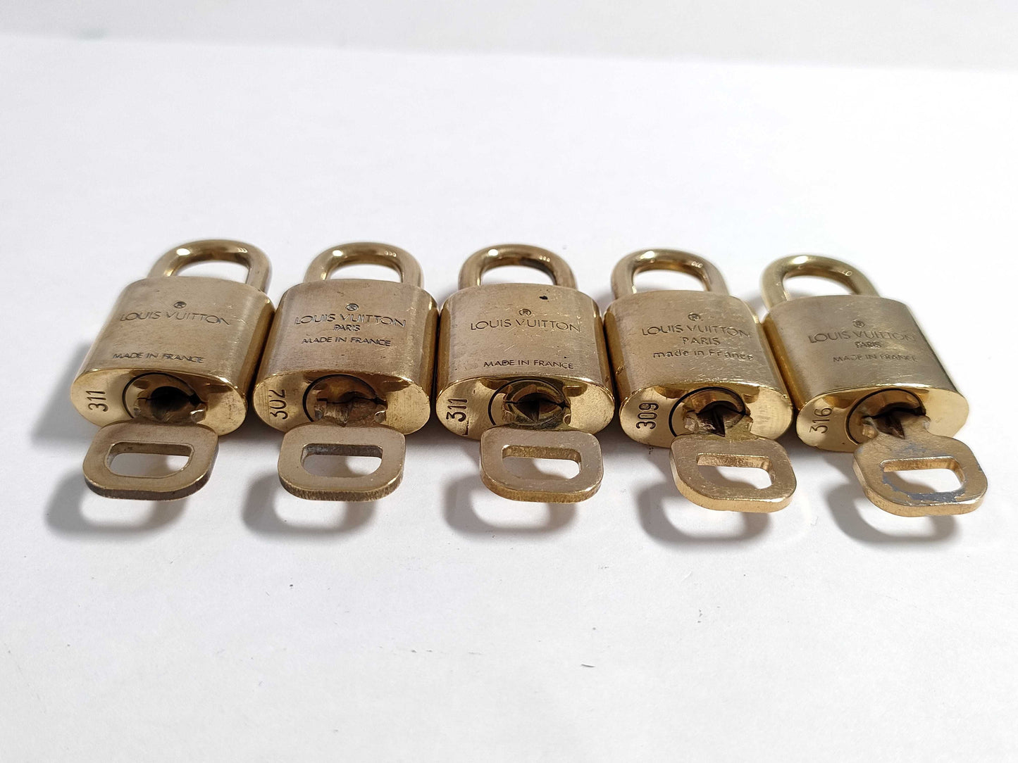 LOUIS VUITTON Cadena & Key x 10 Other Accessories