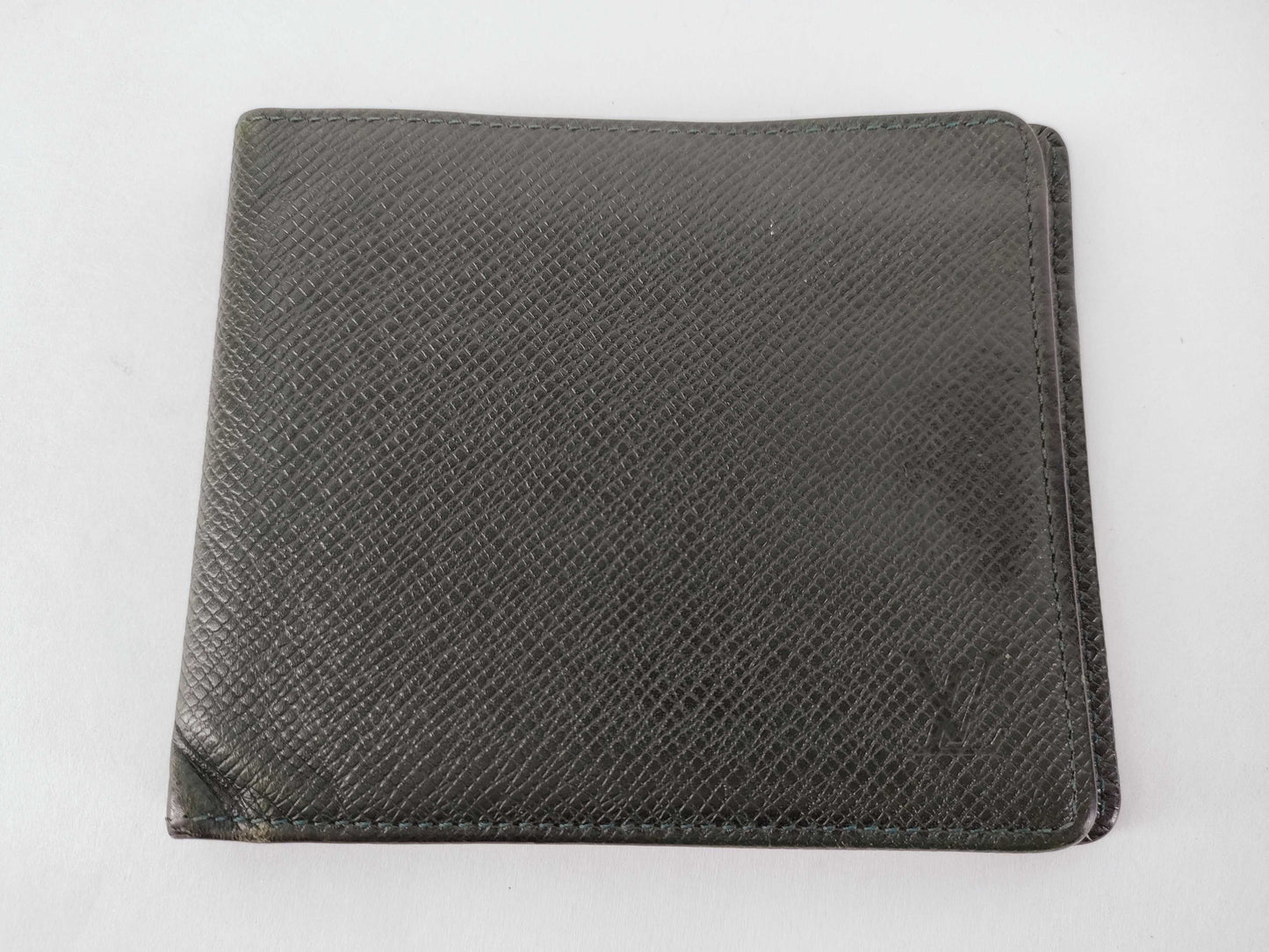 LOUIS VUITTON Taiga Louis Vuitton Wallet