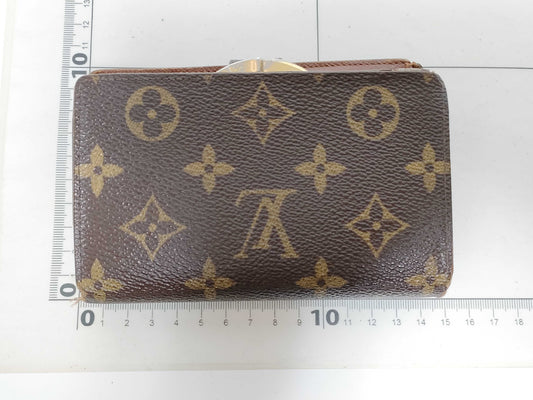 LOUIS VUITTON Monogram Louis Vuitton Wallet