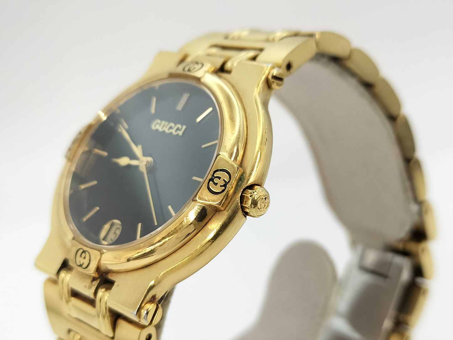 GUCCI 9200M 0062311 Quartz Black Dial Women's Watch