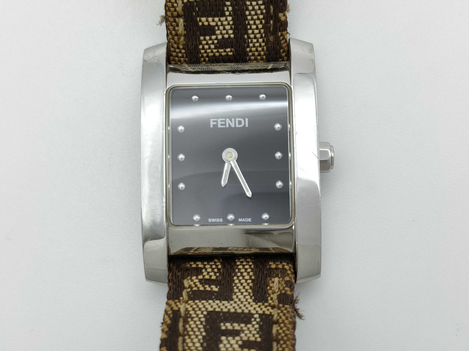 FENDI Classico 137-7000L-727 Quartz Women's Watch