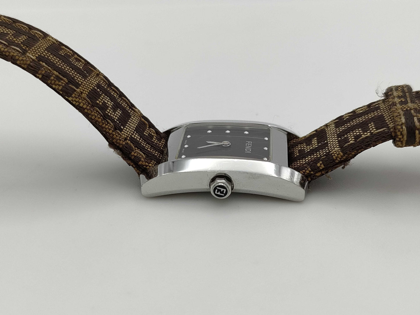 FENDI Classico 137-7000L-727 Quartz Women's Watch