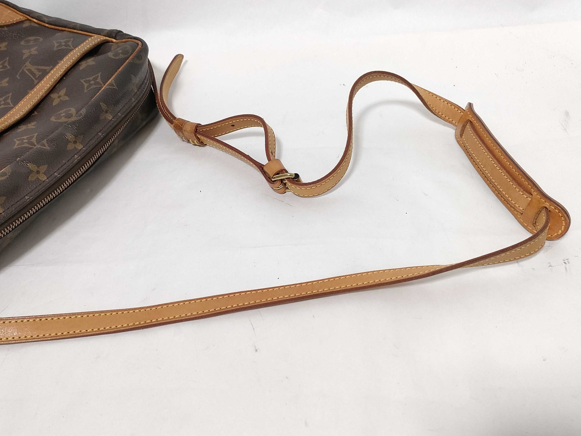 LOUIS VUITTON Monogram Brand Bag Louis Vuitton Shoulder Bag