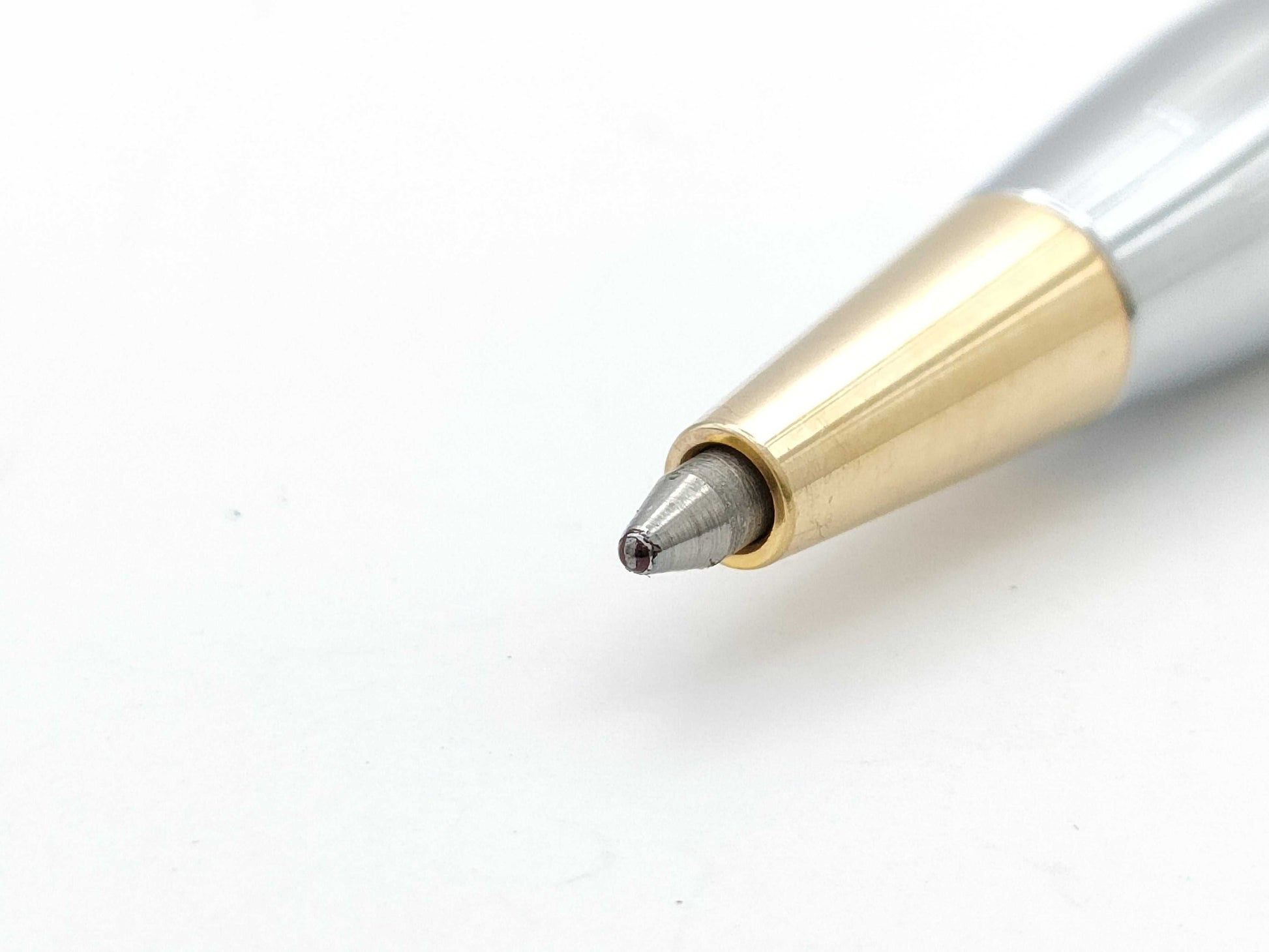 Pens and fountain pens