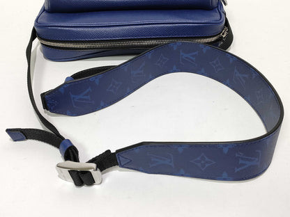 LOUIS VUITTON Monogram Louis Vuitton Shoulder Bag