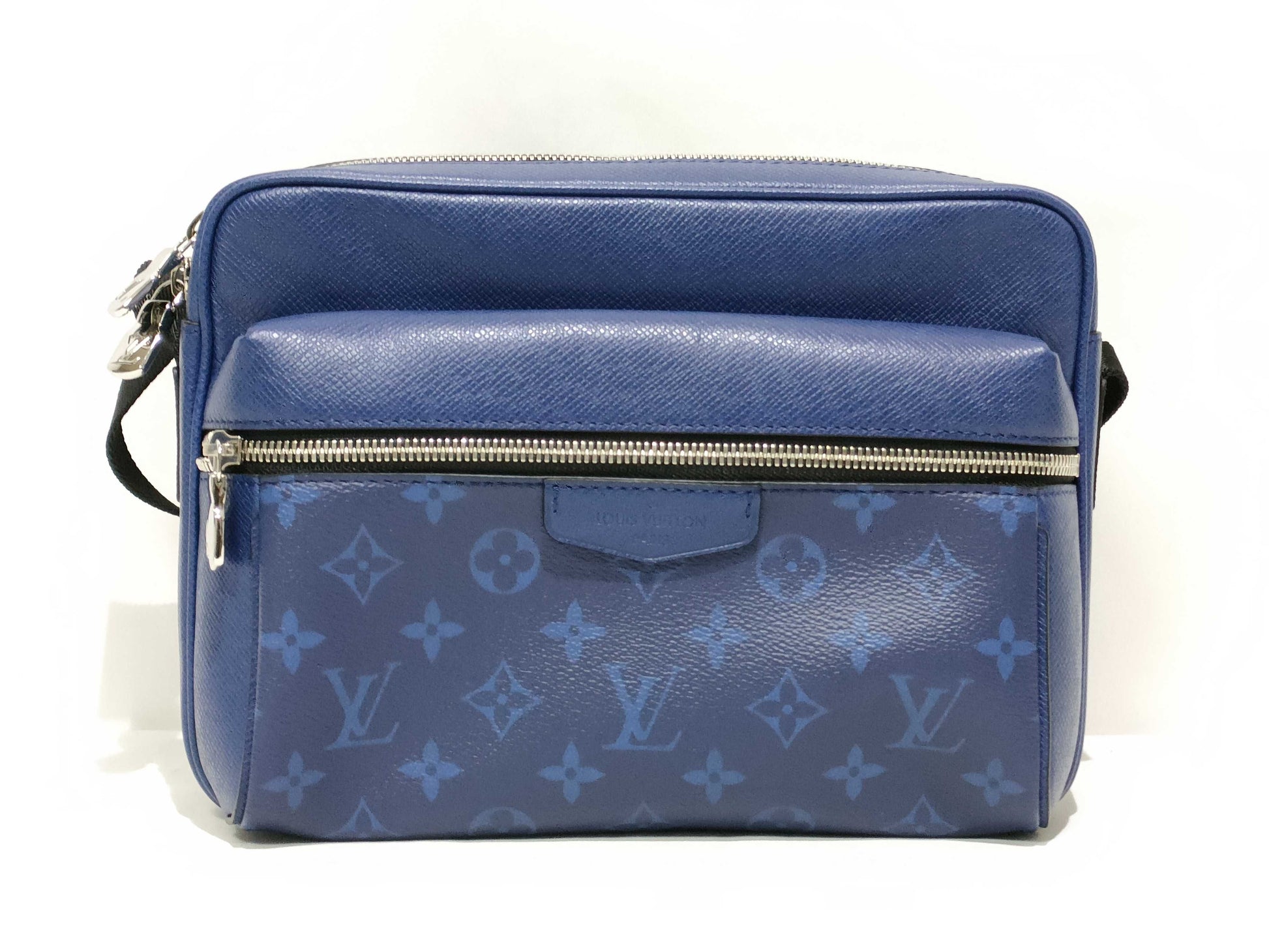 LOUIS VUITTON Monogram Louis Vuitton Shoulder Bag