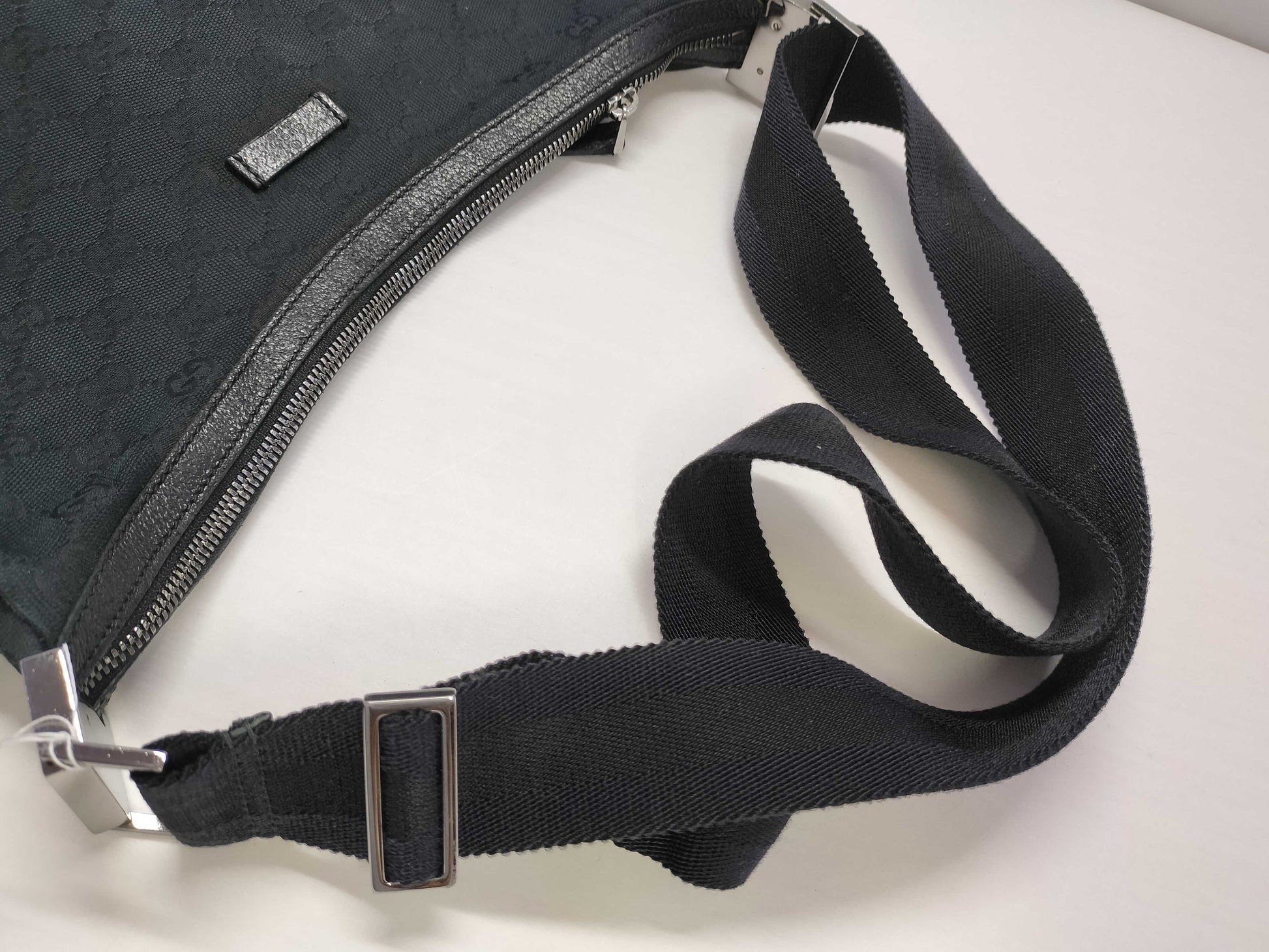 GUCCI GG Canvas Shoulder Bag GUCCI GG Canvas Shoulder Bag